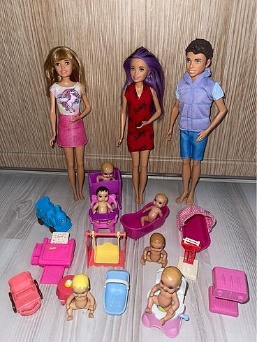 Barbie Skipper bebekler ve aksesuarlar