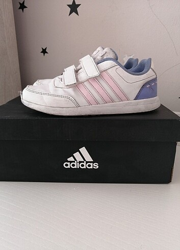 Adidas çocuk spor ayakkabı.. Orjinal.. 