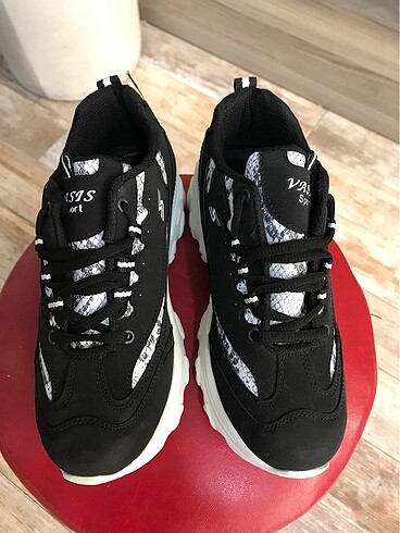 Bayan spor Skechers model