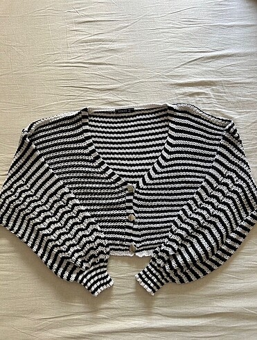siyah beyaz çizgili crop hırka