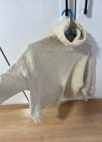 Beyaz Boğazlı Örgü Kadın Kazak - Görsel 4