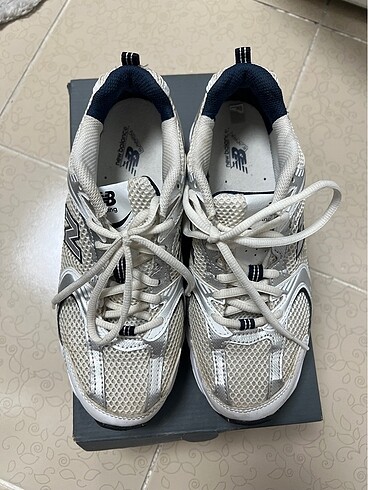 New Balance 530