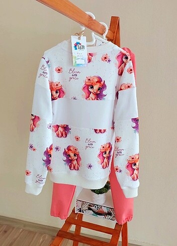 7 Yaş Beden Sweatshirt ve pantalon 7 yaş için