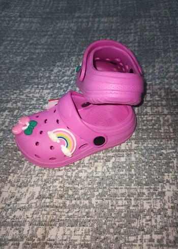 19 Beden pembe Renk Pembe Kız Çocuk Cırt Cırtlı Terlik