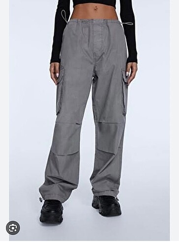 Stradivarius Stradivarius paraşüt pantolon
