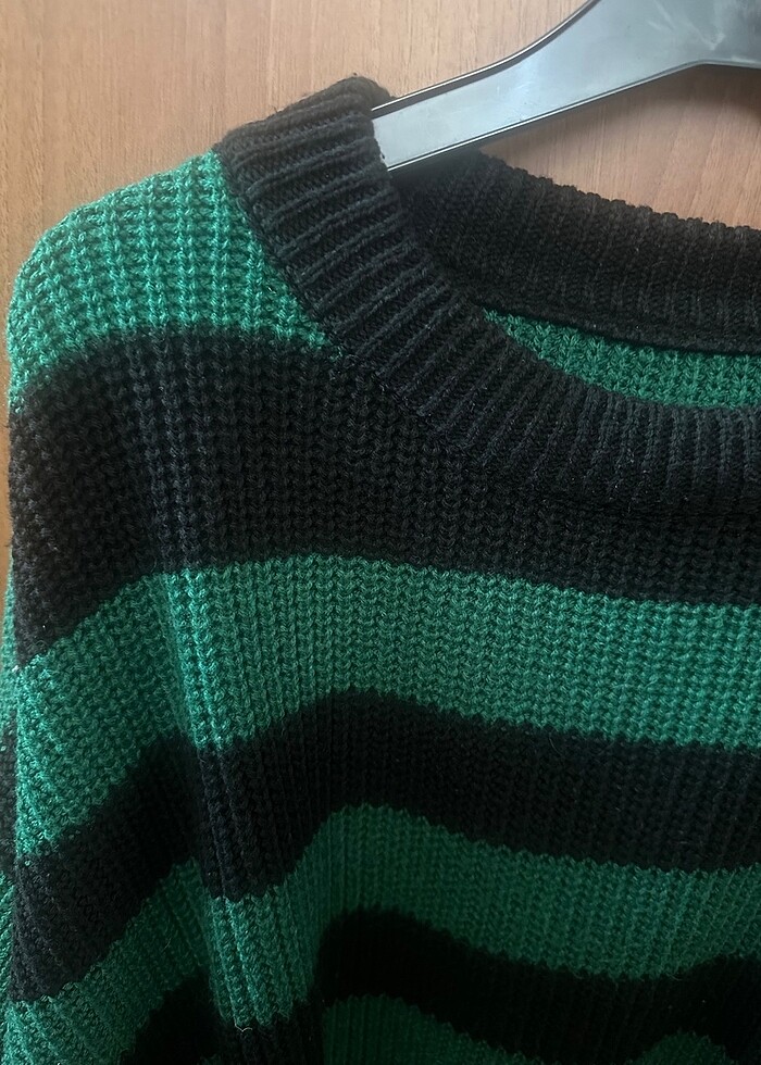 Siyah yeşil çizgili kazak - Görsel 3