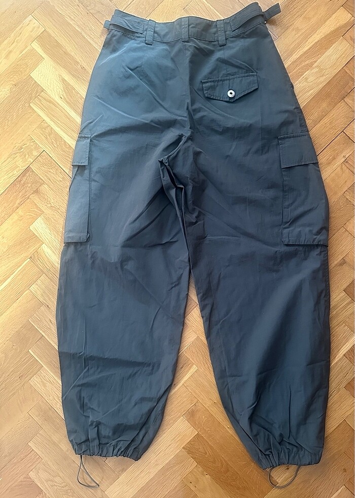 Bershka paraşüt kargo pantolon - Görsel 2