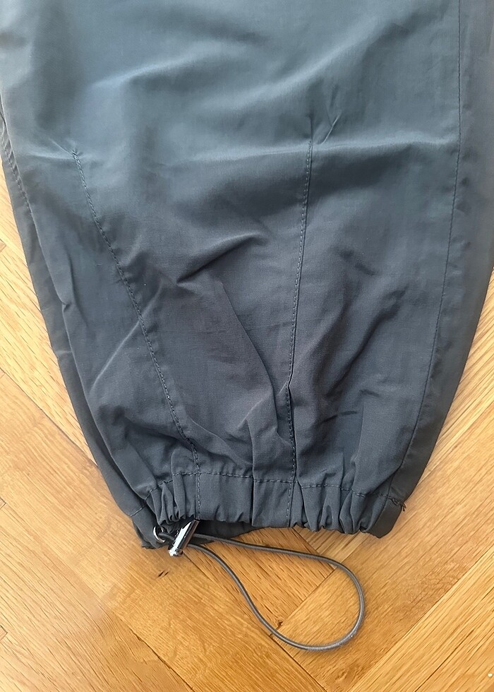 Bershka paraşüt kargo pantolon - Görsel 5