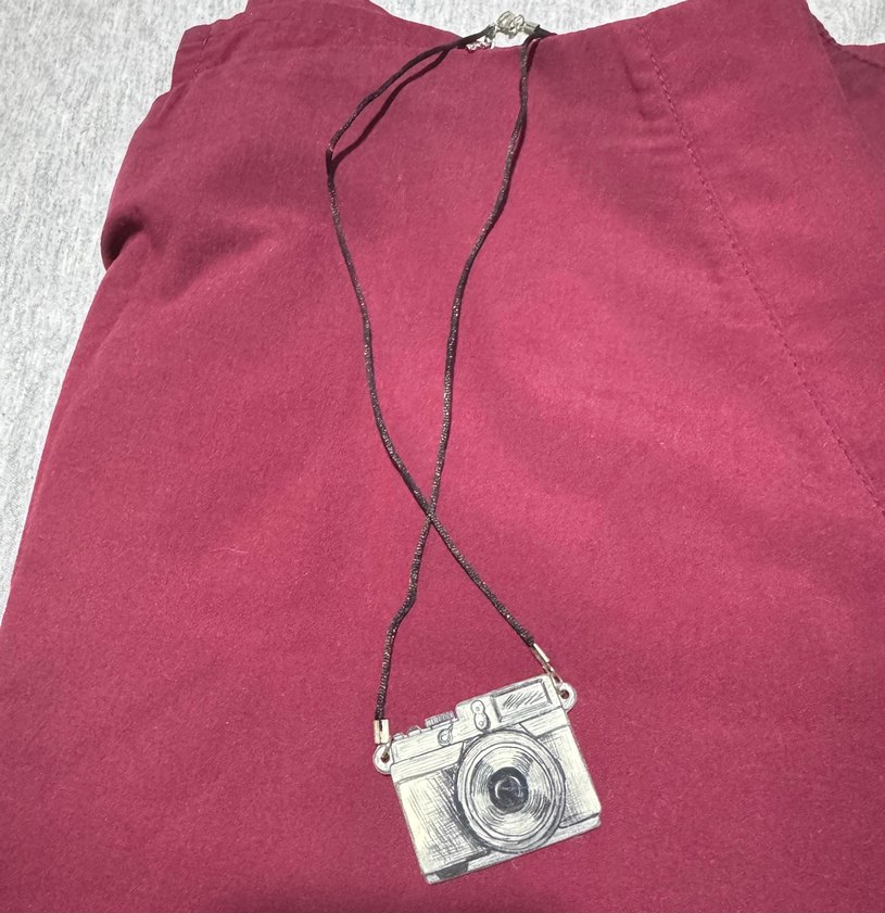 Renkli Dijital Kamera Figürlü Kolye - Görsel 2