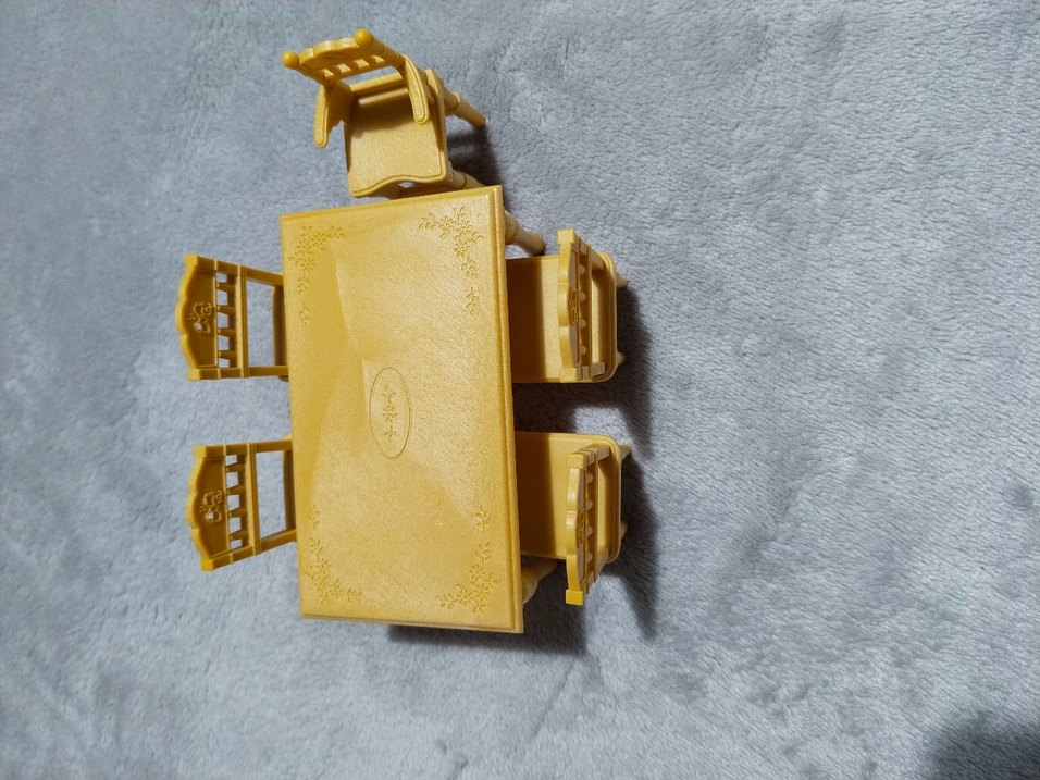 sylvanianfamilies 4adet sandalye 1masa 1bebek sandalyesi oyuncak - Görsel 2