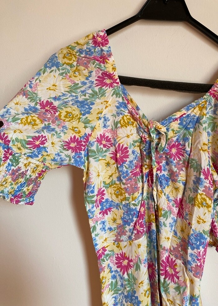 Çiçek desenli elbise - Görsel 2