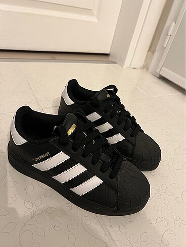 Orjinal adidas