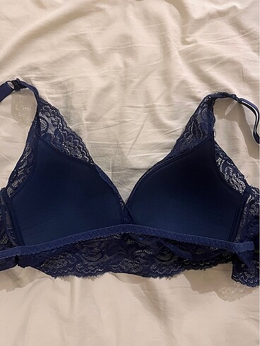 l Beden lacivert Renk dantelli bralet