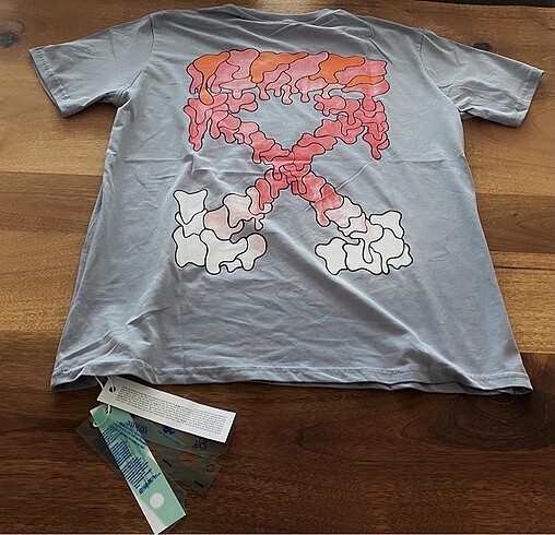 Off-White T-shirt