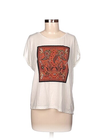 Mudo T-shirt %70 İndirimli.