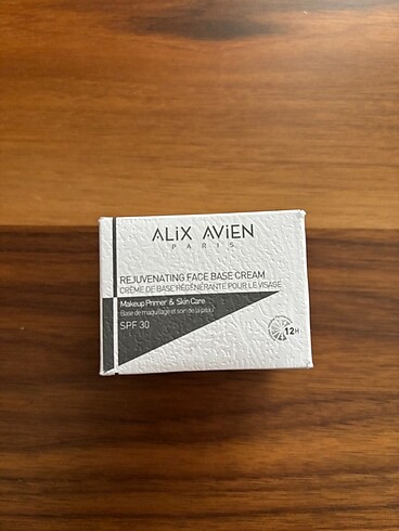 Alix avien base krem