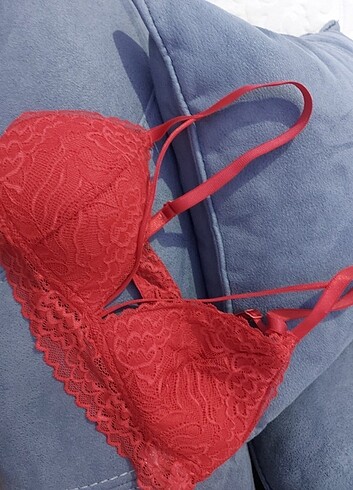 Diğer Kullanılmış kırmızı bralet