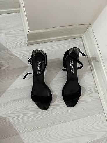 Zara Topuklu ayakkabı