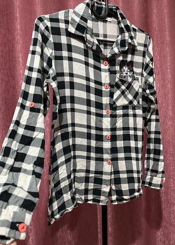 Düğmeli Nakışlı siyah beyaz Kadın Gömlek - Görsel 3