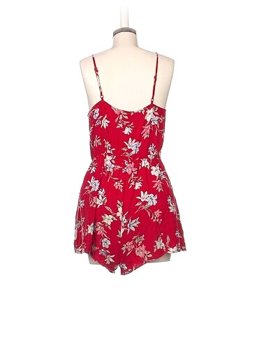 36 Beden H&M Kısa Tulum %70 İndirimli.