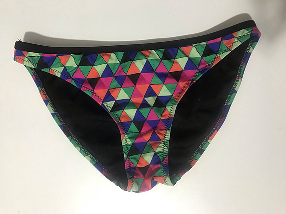 Desenli bikini altı