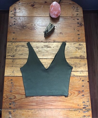 Haki yeşil crop