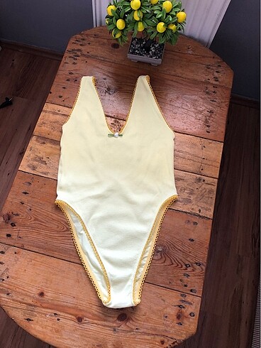 Urban outfitters sarı body / mayo