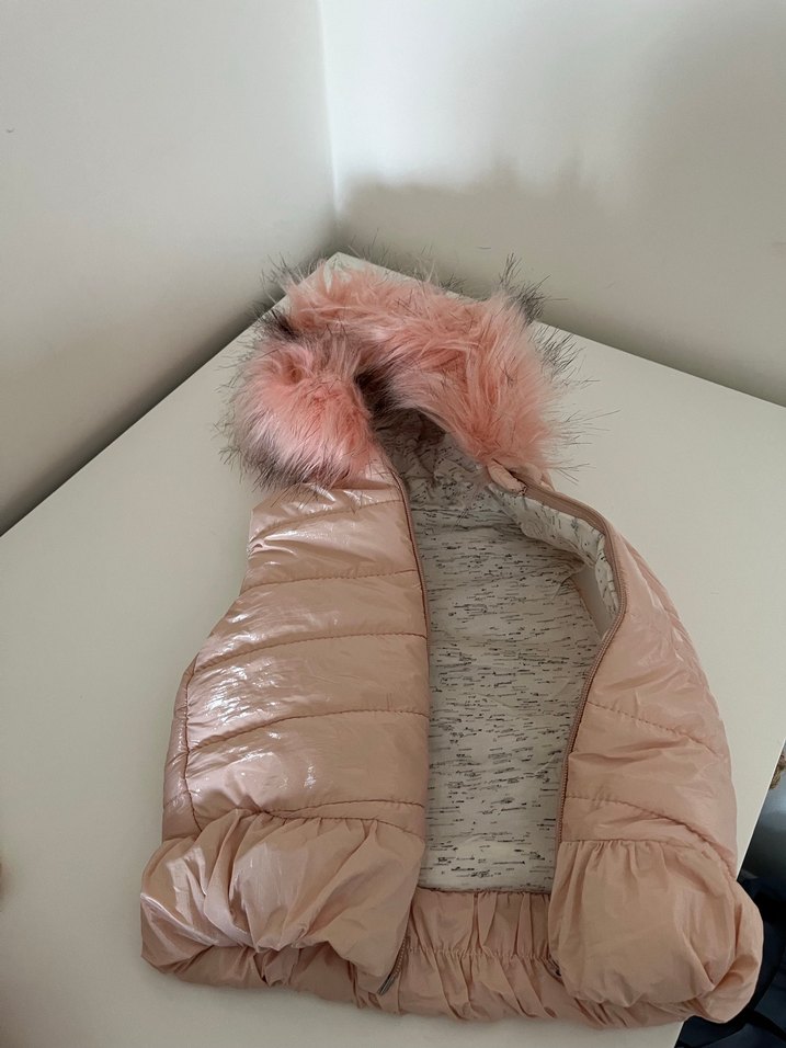 Kız Çocuk Pembe Kürklü Kolsuz Yelek - Görsel 2
