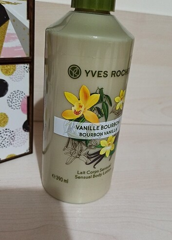 Yves Rocher Vanille Bourbon vücut losyonu 