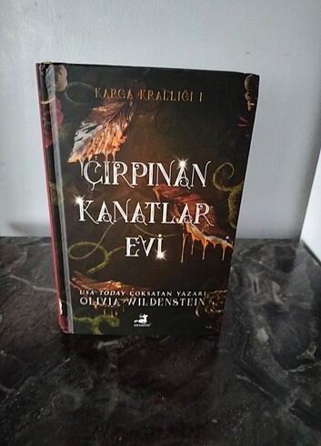 Çırpınan kanatlar evi (sert kapak)