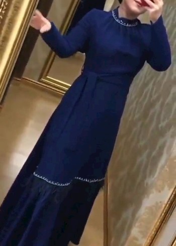 Nakışlı Lacivert Uzun Kol Elbise