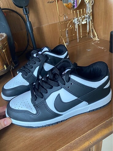 Nike model