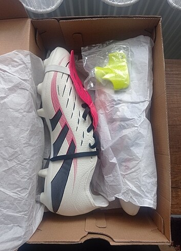 42 Beden beyaz Renk Adidas Krampon 