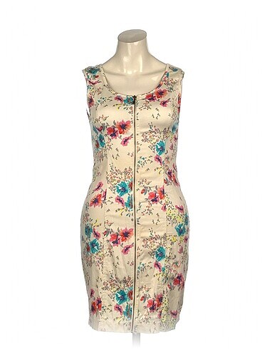 PreLoved Kısa Elbise %70 İndirimli.
