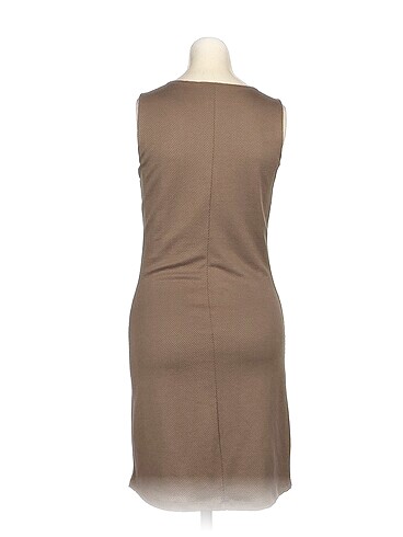 m Beden PreLoved Kısa Elbise %70 İndirimli.