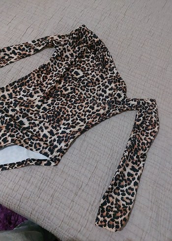 s Beden Uzun Kollu Leopar Desenli ı Bluz