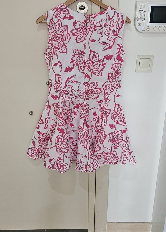 Pembe desenli elbise - Görsel 4