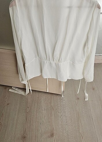 Beyaz şifon kruvaze bluz - Görsel 2