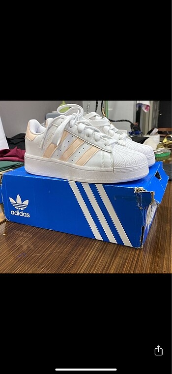 Adidas Superstar