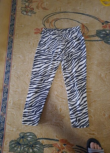 29 Beden 29 zebra desenli jean pantolon
