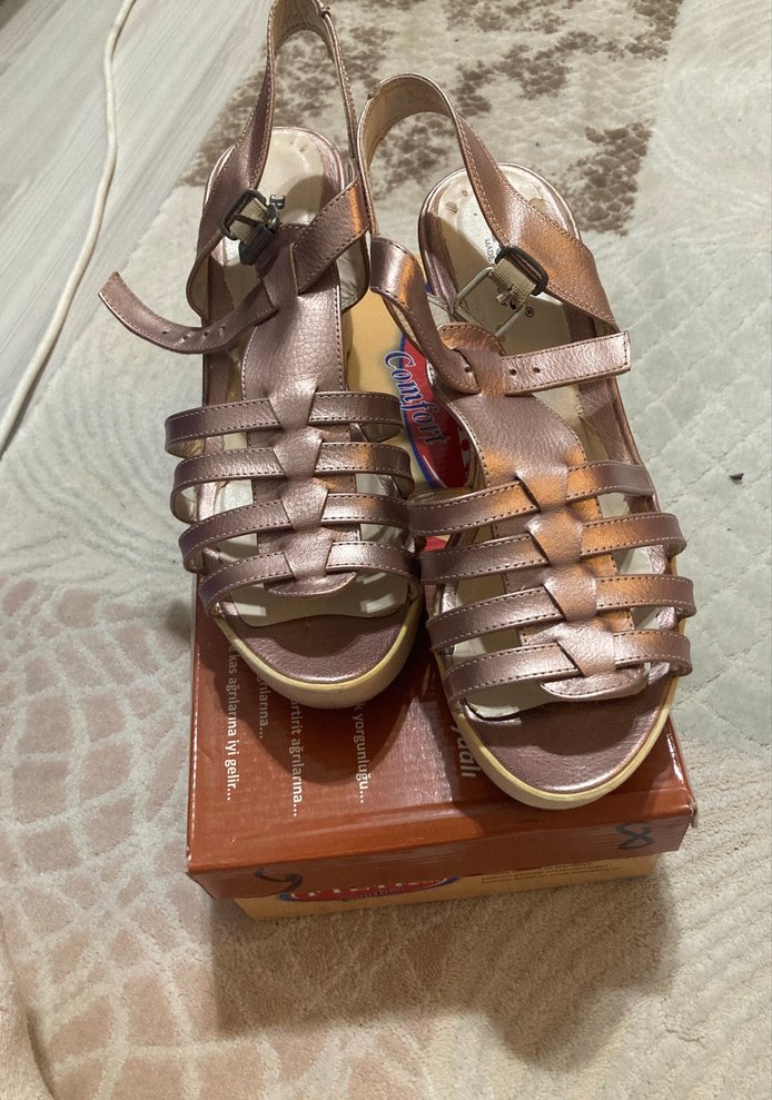 Polaris/Pudra Deri Tokalı Dolgu Topuklu Kadın Sandalet/39 numara - Görsel 2