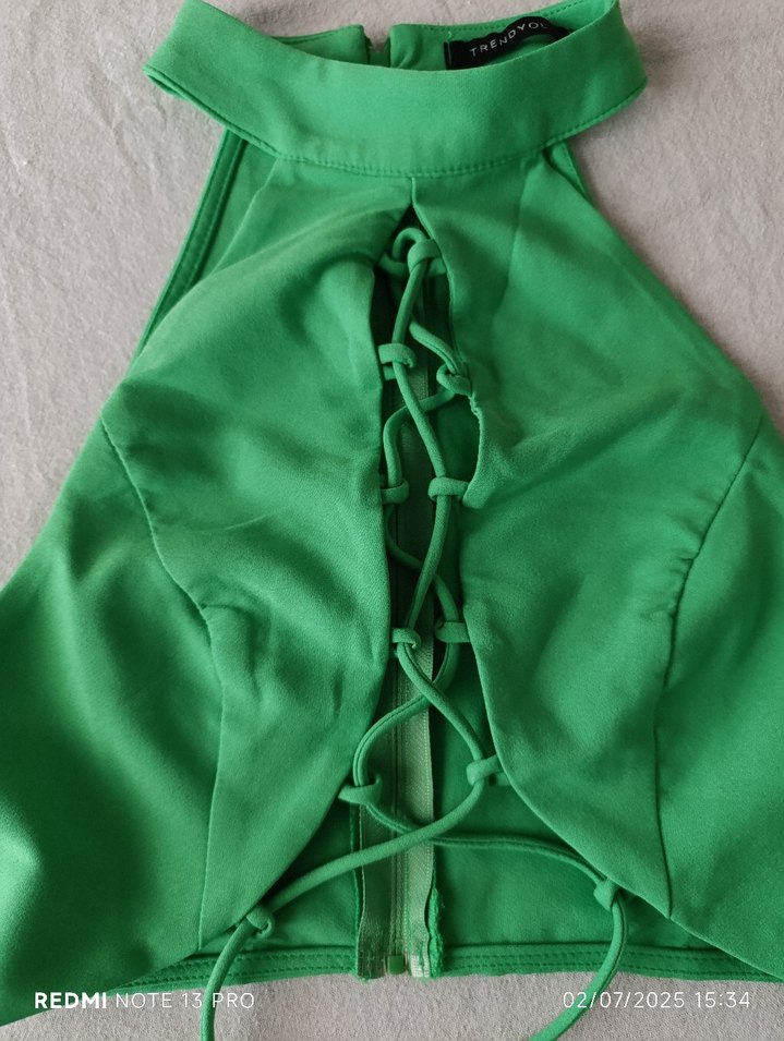 Yeşil Halter Yaka Bağcıklı Crop Top - Görsel 5