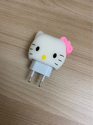 Hello kitty şarj koruyucu