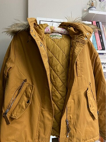 PULL & BEAR MONT