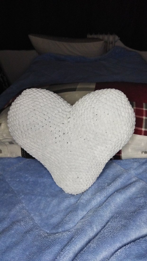 Beyaz Örgü  Kalp Yastık - Görsel 3