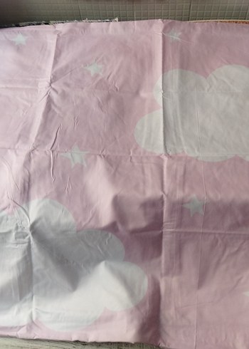 Pembe Bulut Desenli Çocuk nevresim ve yastık kılıfı - Görsel 2