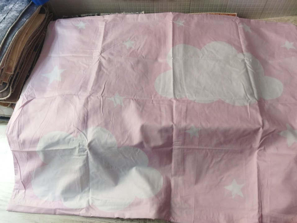 Pembe Bulut Desenli Çocuk nevresim ve yastık kılıfı - Görsel 2