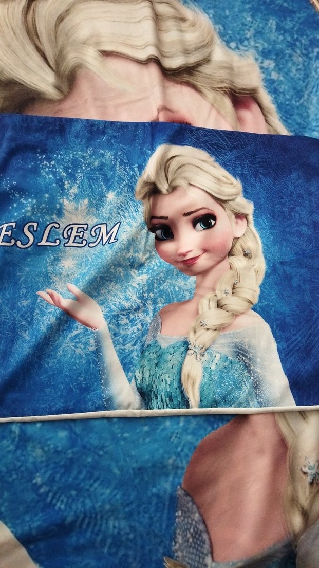 Parlak Mavi Elsa Bebek figürlü yatak örtüsü ve yastık kılıfı. - Görsel 5