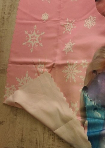 Pembe Elsa Bebek Desenli yatak örtüsü - Görsel 3