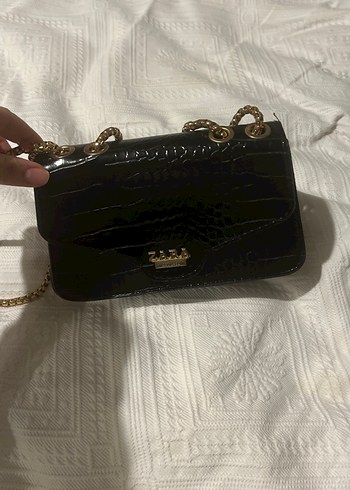 Zara Zincir Detaylı Siyah Deri Çanta - Görsel 3